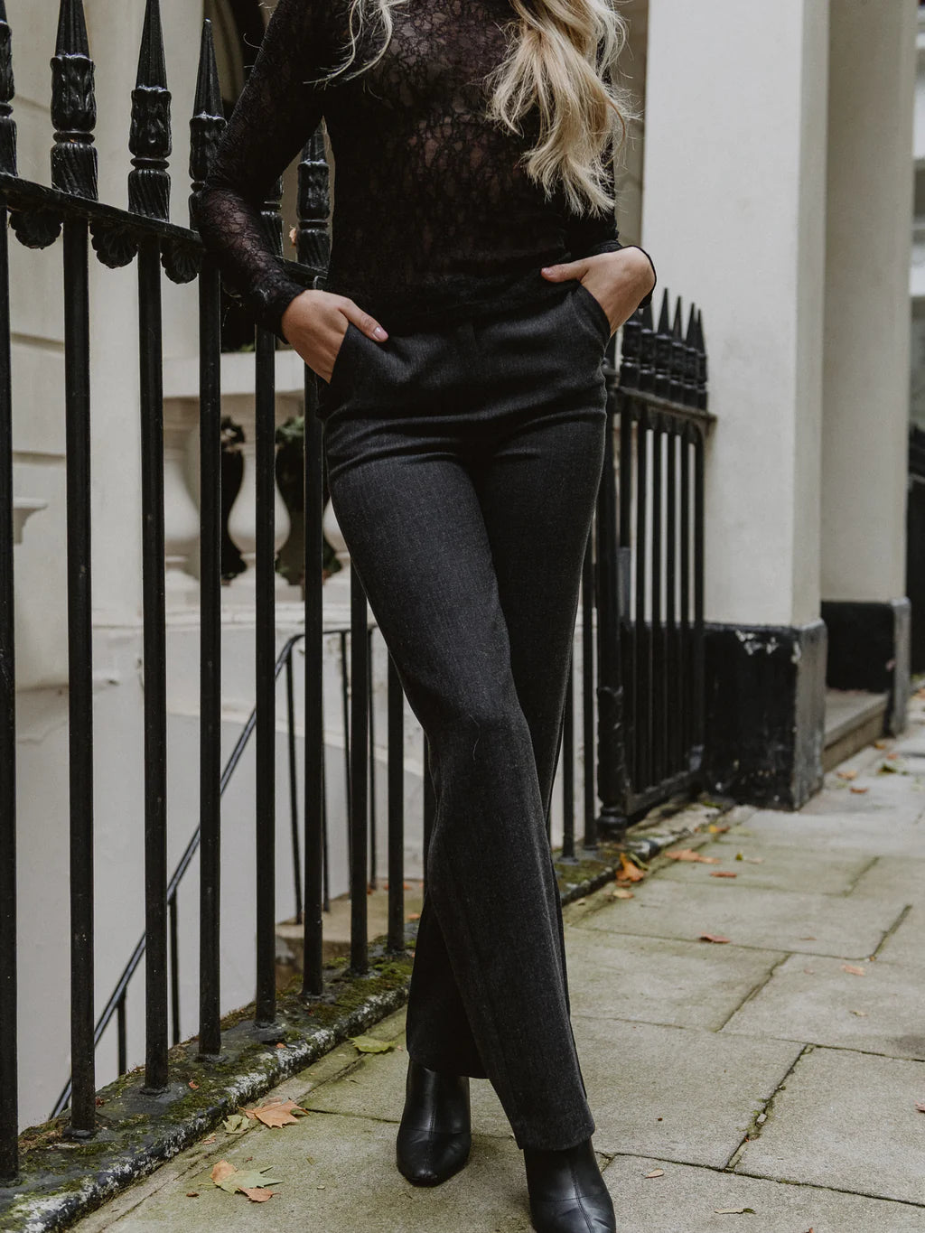 VMZAMIRA BESTIE Trousers - Dark Grey Melange